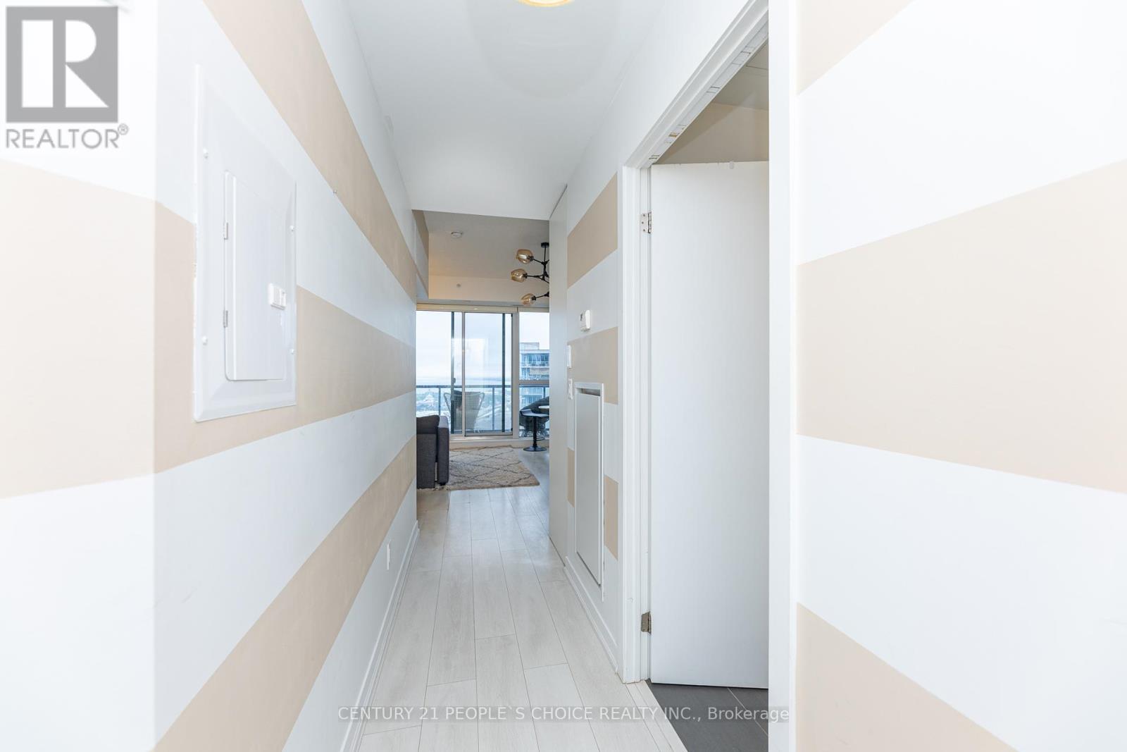 Photo 13 of 2215 51 East Liberty Street, Toronto ON