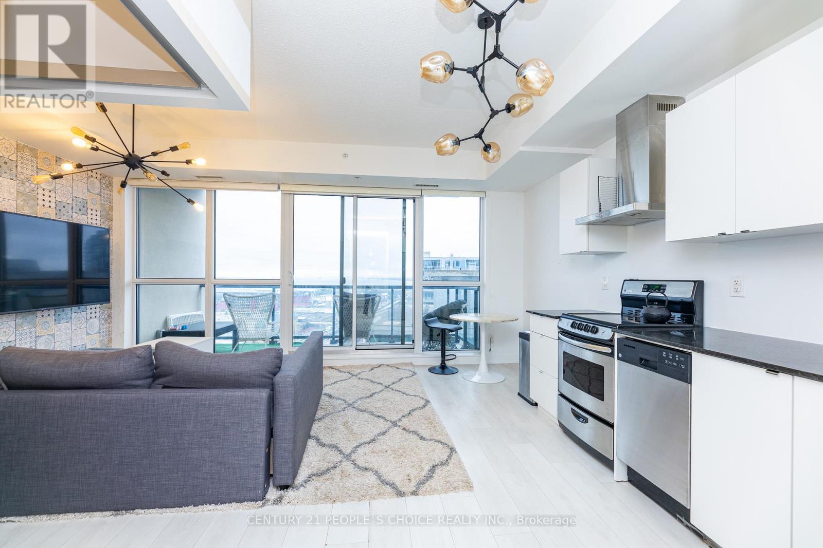 Photo 14 of 2215 51 East Liberty Street, Toronto ON