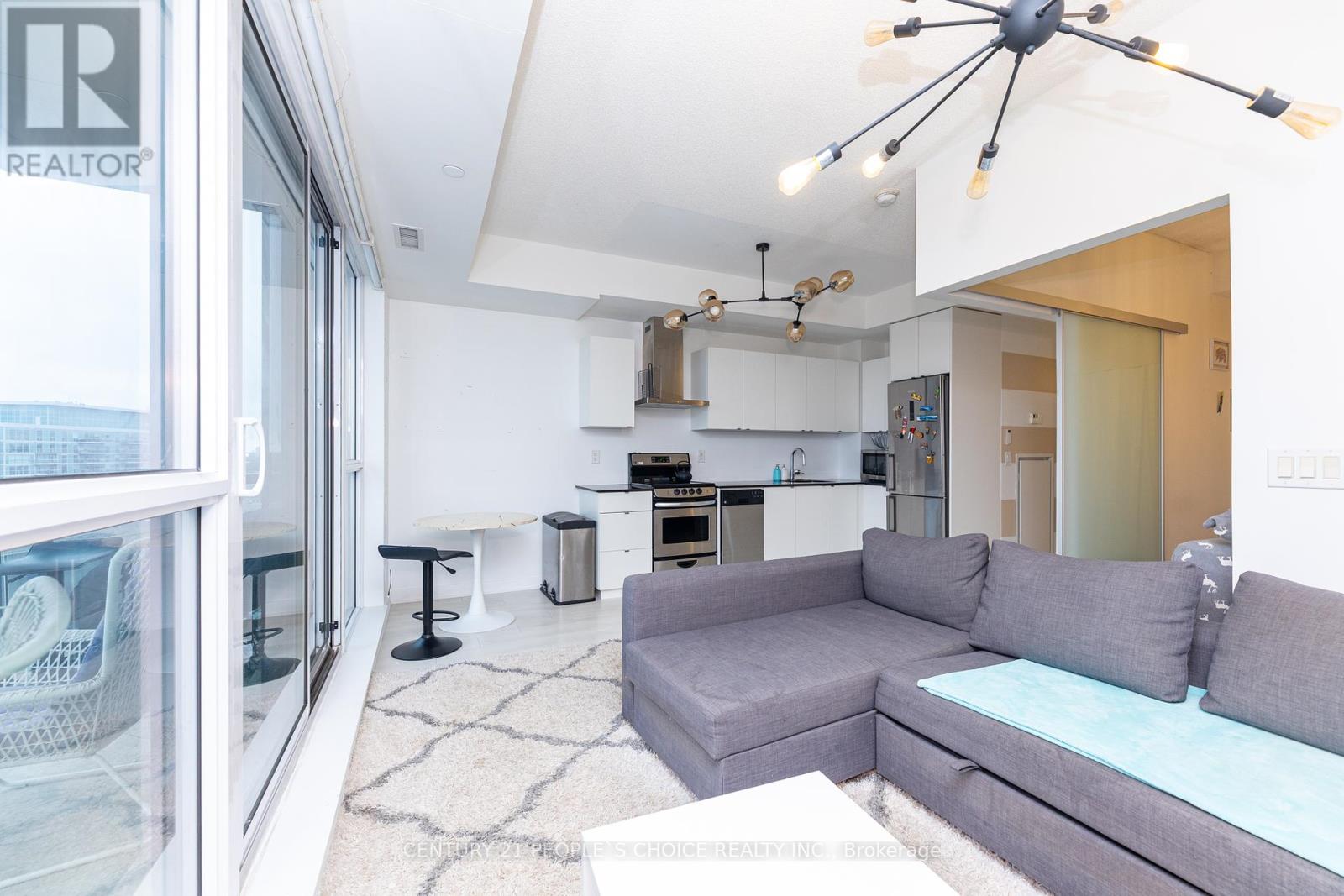 Photo 16 of 2215 51 East Liberty Street, Toronto ON