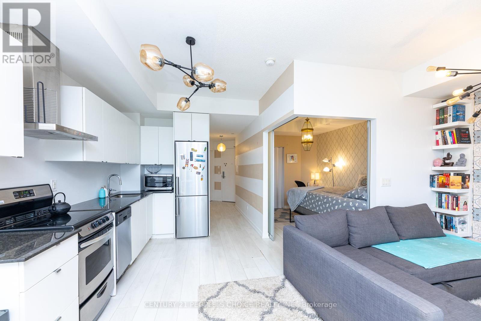 Photo 17 of 2215 51 East Liberty Street, Toronto ON