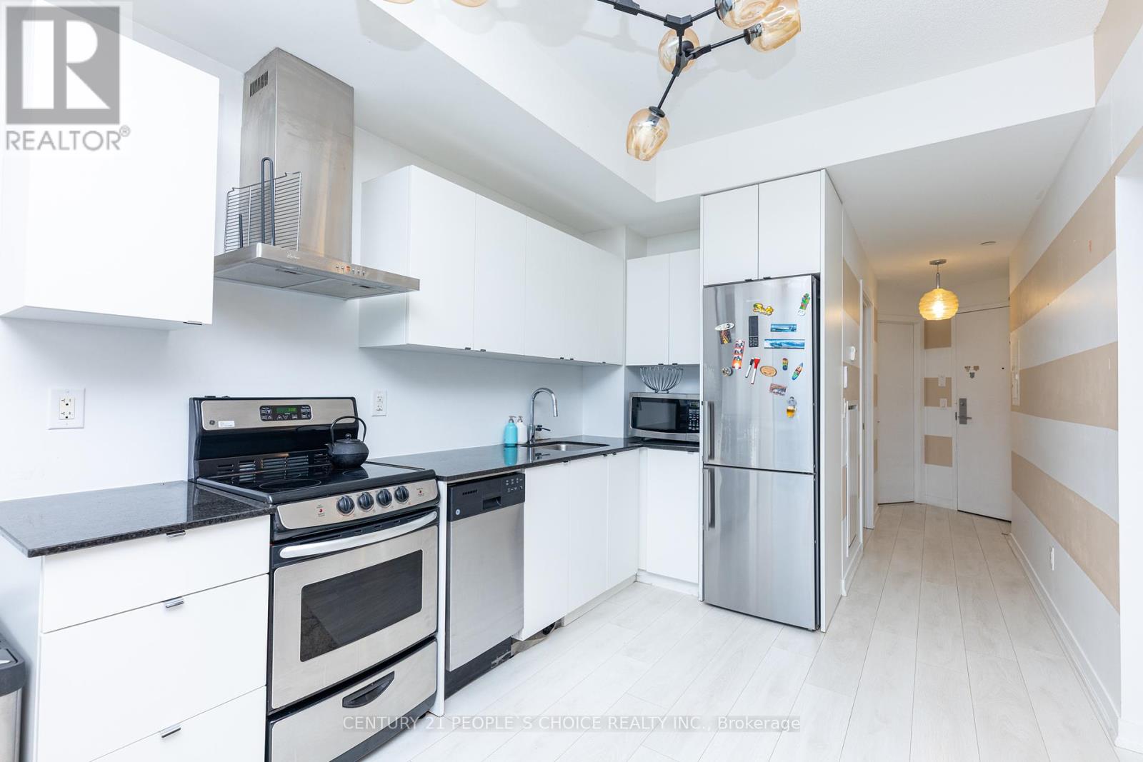 Photo 20 of 2215 51 East Liberty Street, Toronto ON