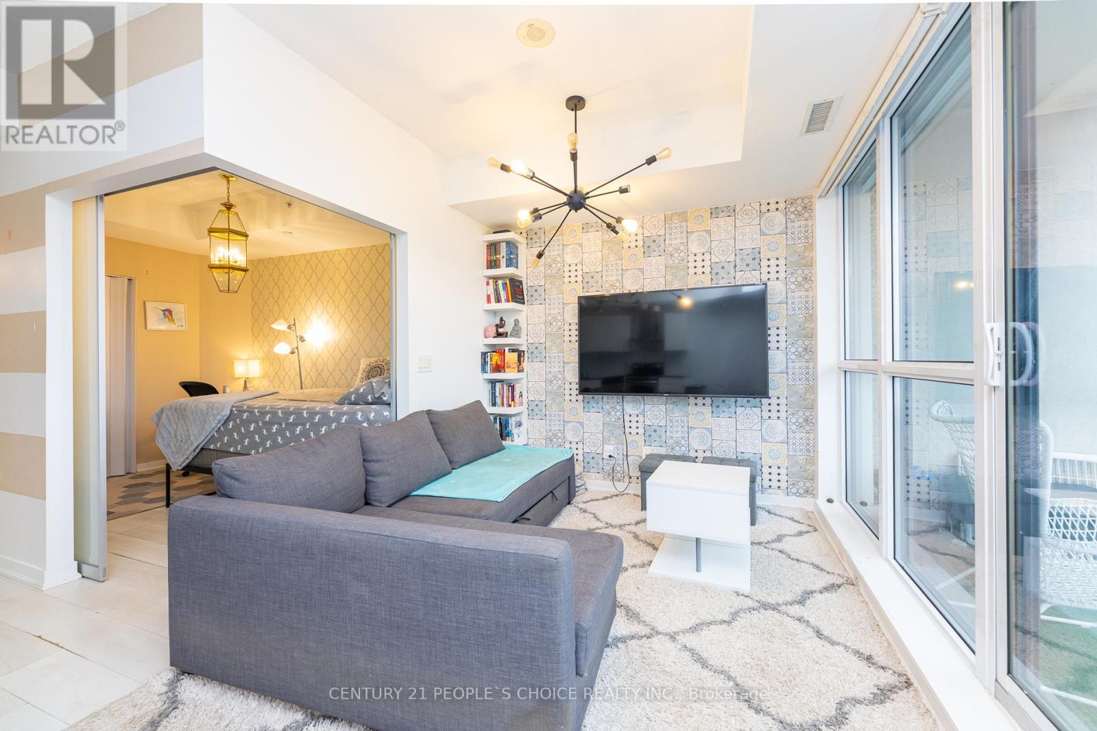Photo 23 of 2215 51 East Liberty Street, Toronto ON