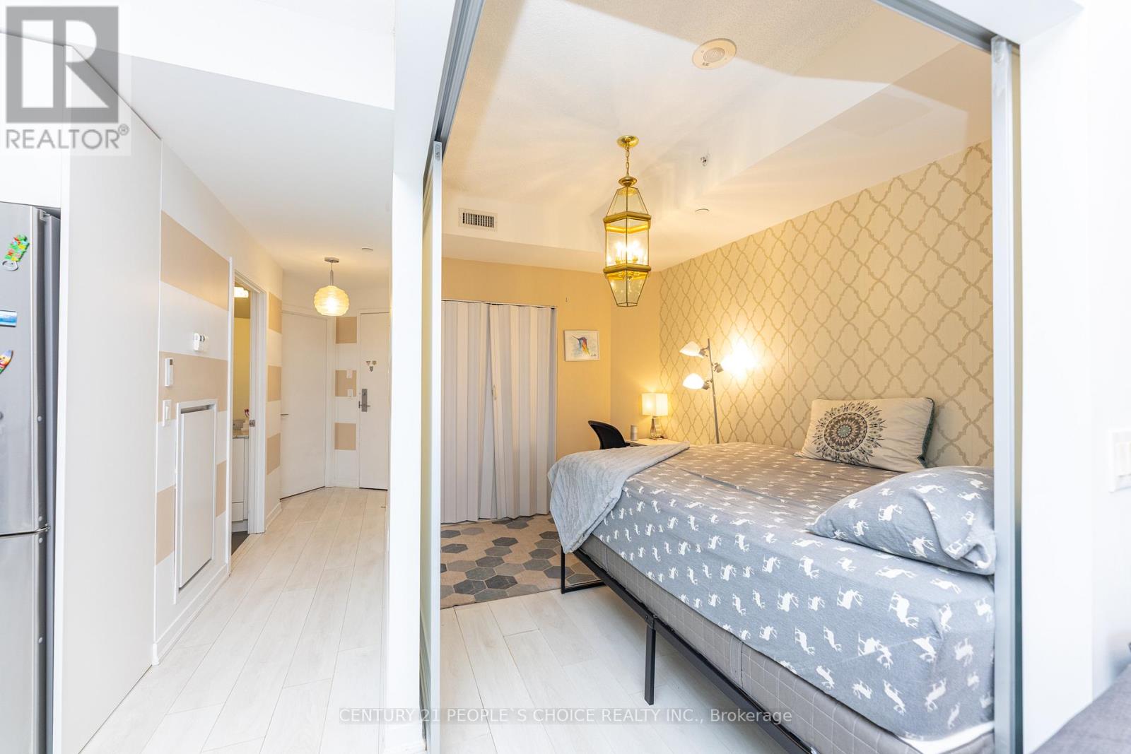 Photo 25 of 2215 51 East Liberty Street, Toronto ON