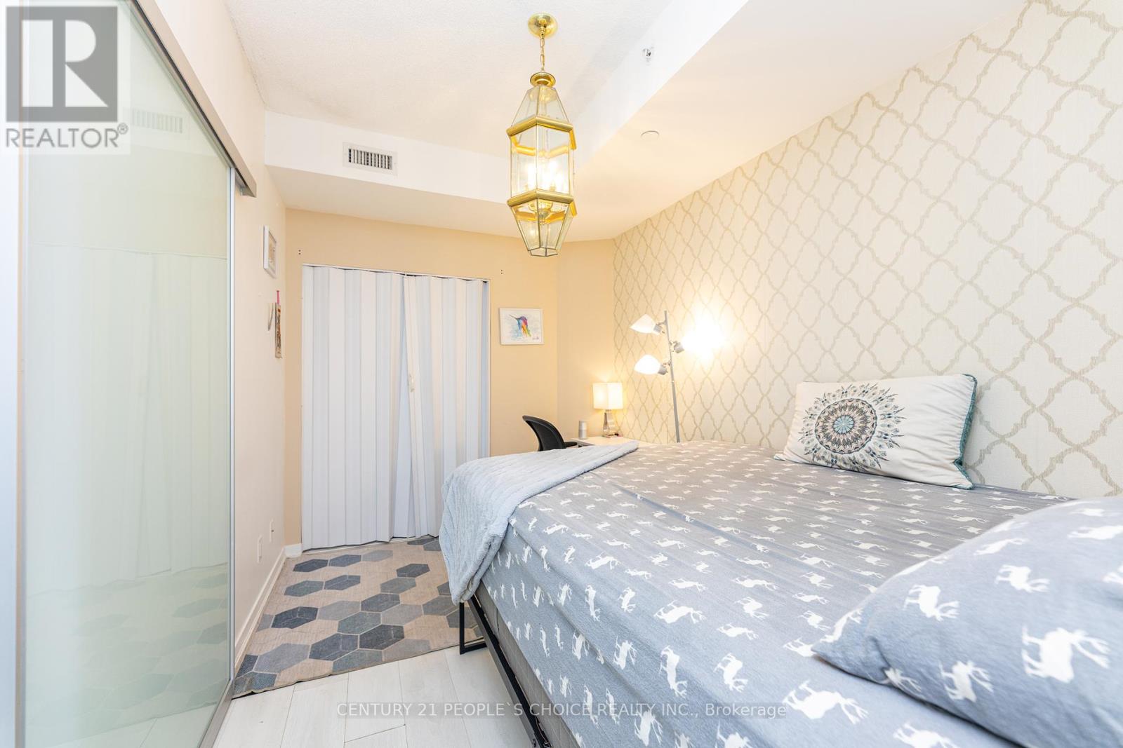 Photo 27 of 2215 51 East Liberty Street, Toronto ON