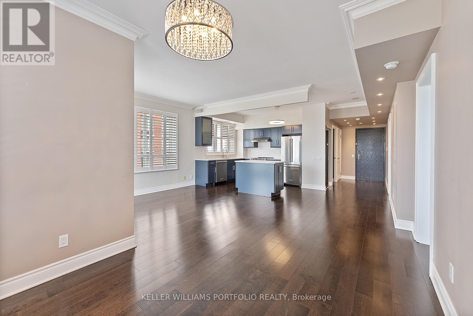 Photo 12 of 1210 2 Clairtrell Road, Toronto ON