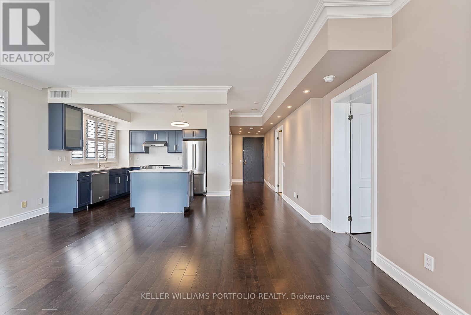 Photo 13 of 1210 2 Clairtrell Road, Toronto ON