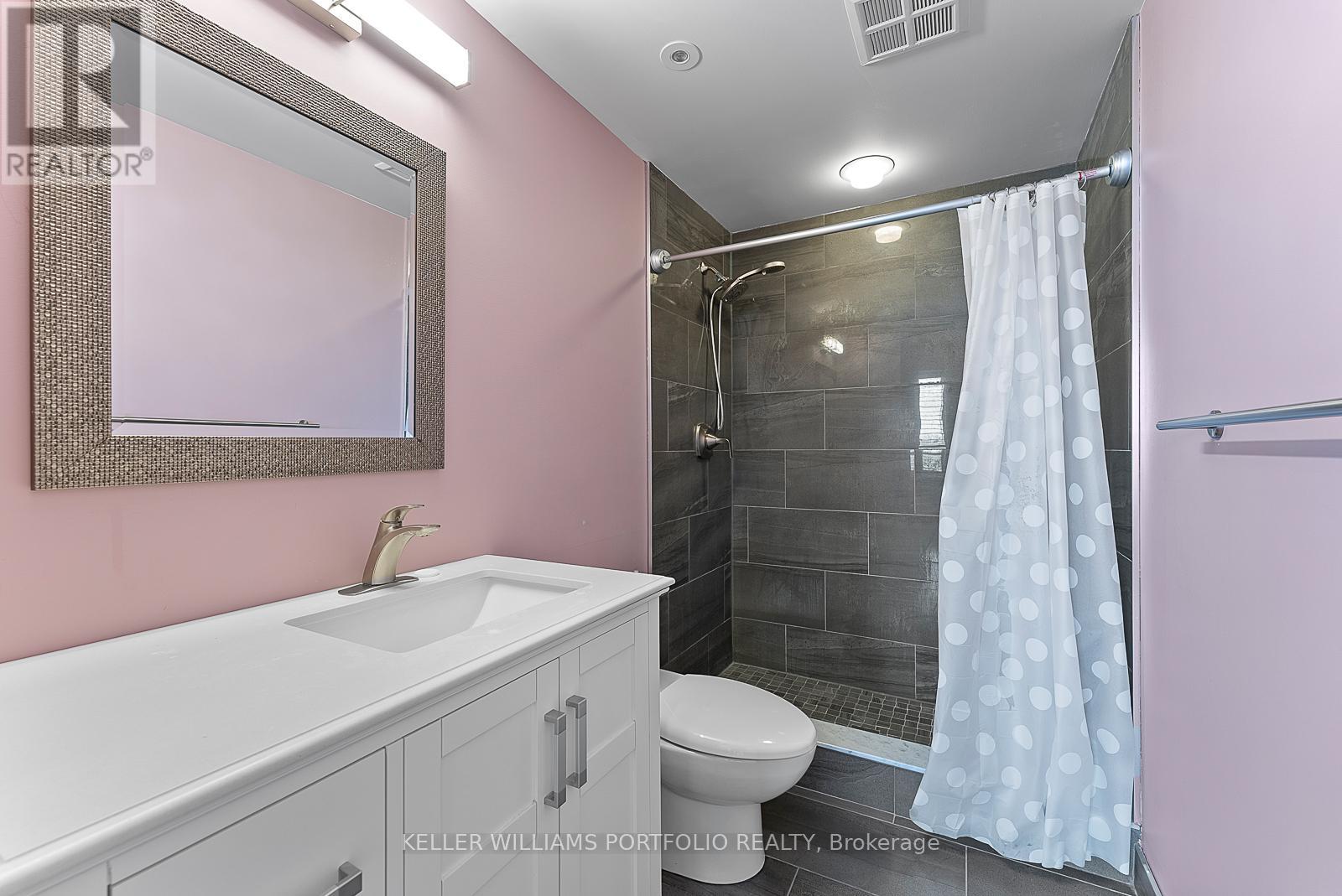 Photo 22 of 1210 2 Clairtrell Road, Toronto ON