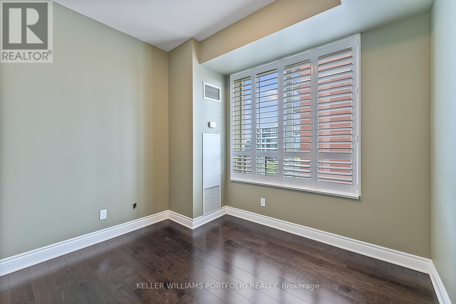Photo 24 of 1210 2 Clairtrell Road, Toronto ON