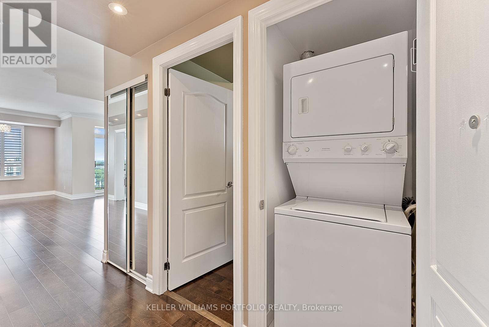 Photo 27 of 1210 2 Clairtrell Road, Toronto ON