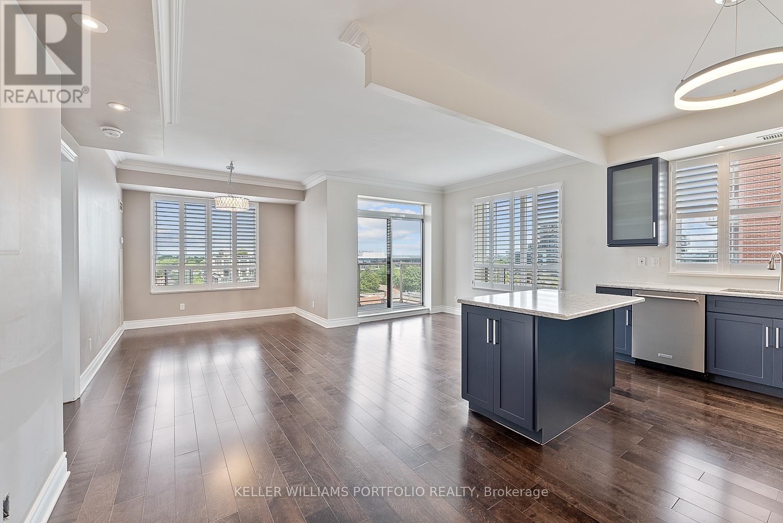 Photo 4 of 1210 2 Clairtrell Road, Toronto ON