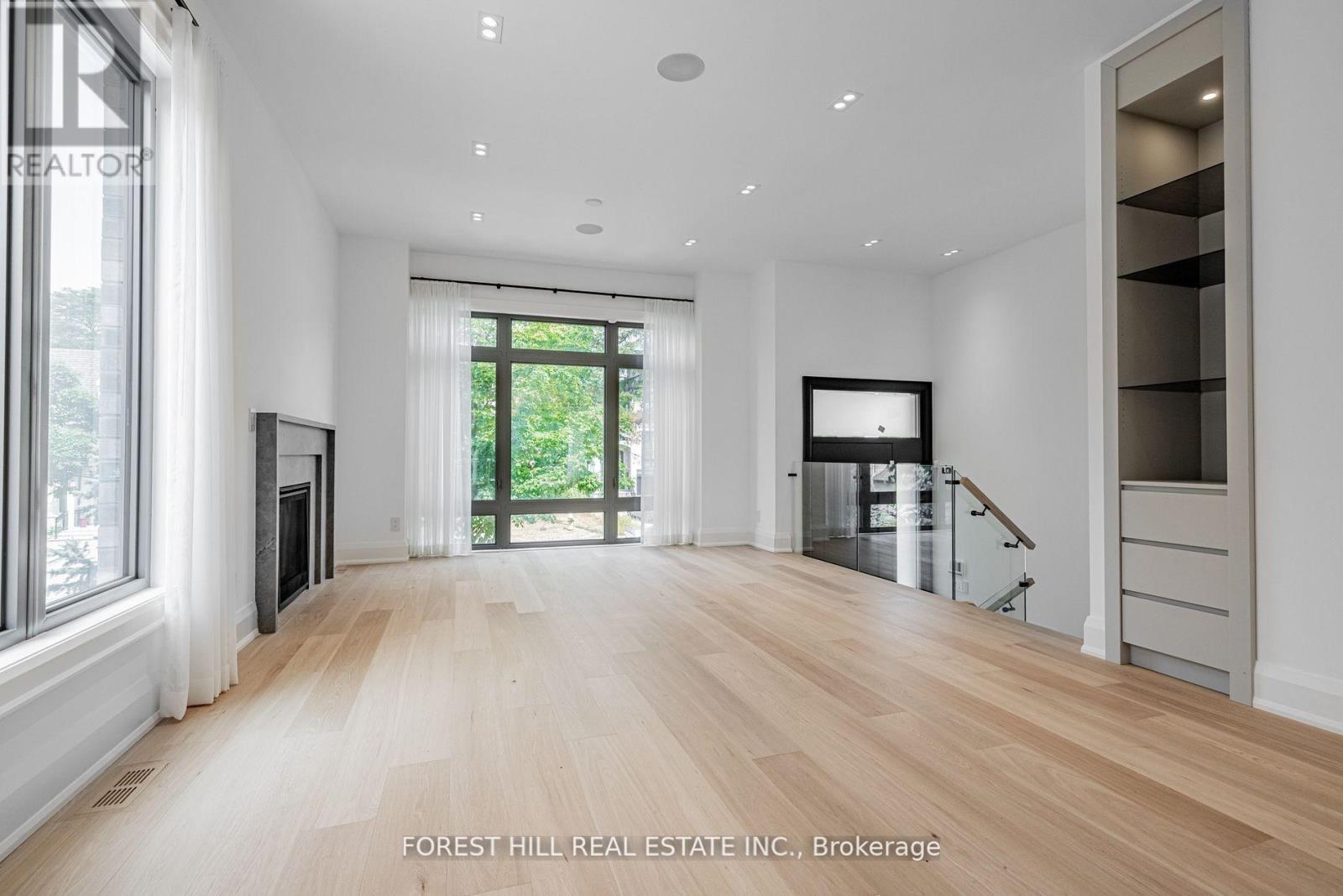 Photo 19 of 171 Elmwood Avenue, Toronto ON