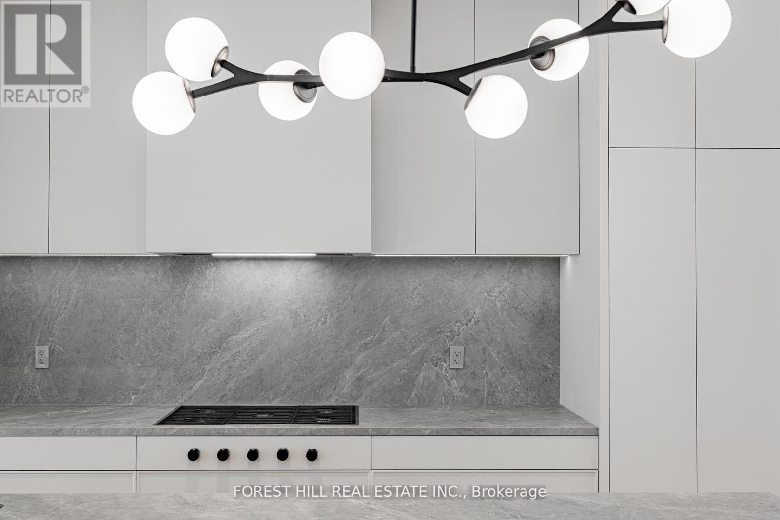 Photo 23 of 171 Elmwood Avenue, Toronto ON