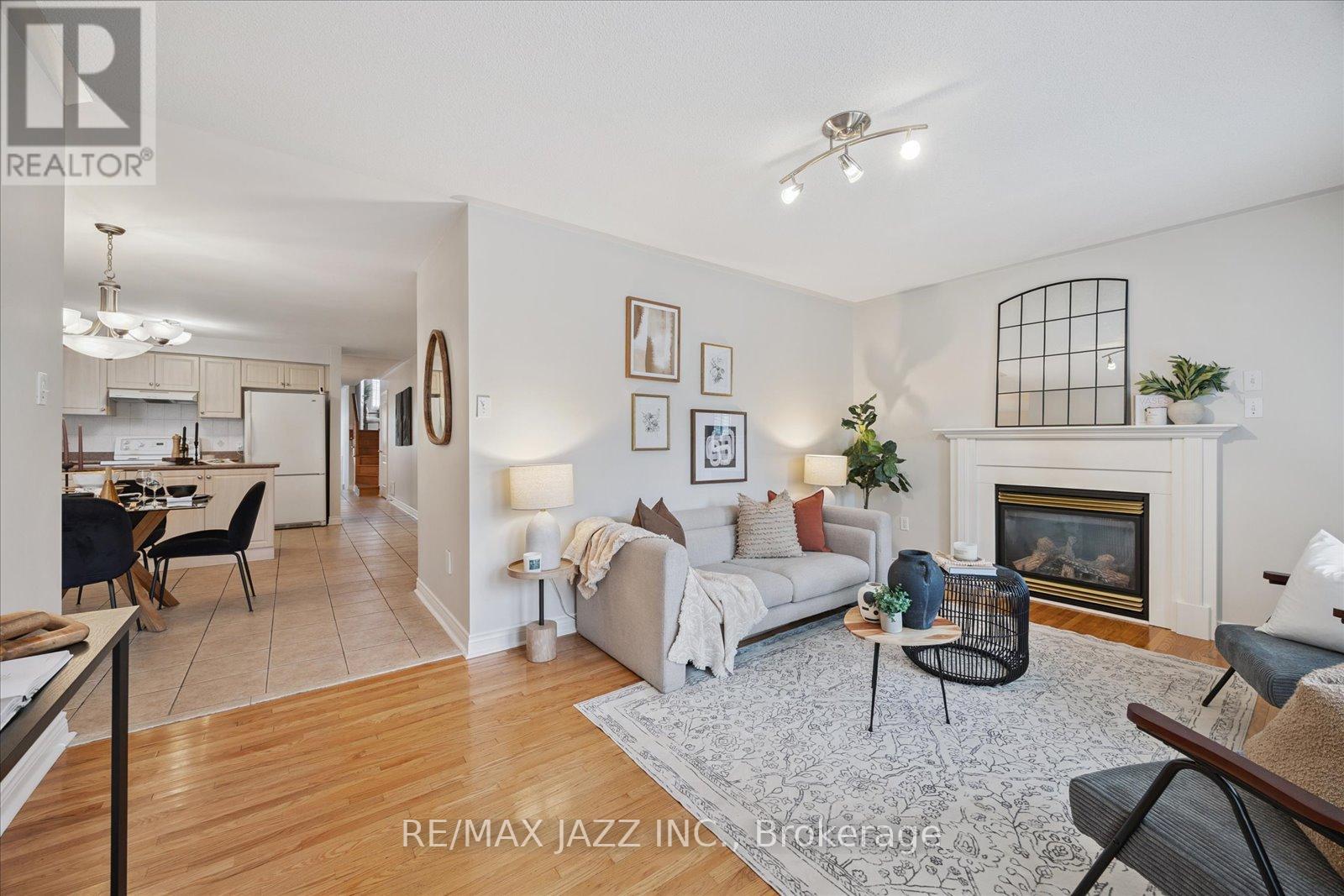 Photo 18 of 12 Lacroix Court, Whitby ON