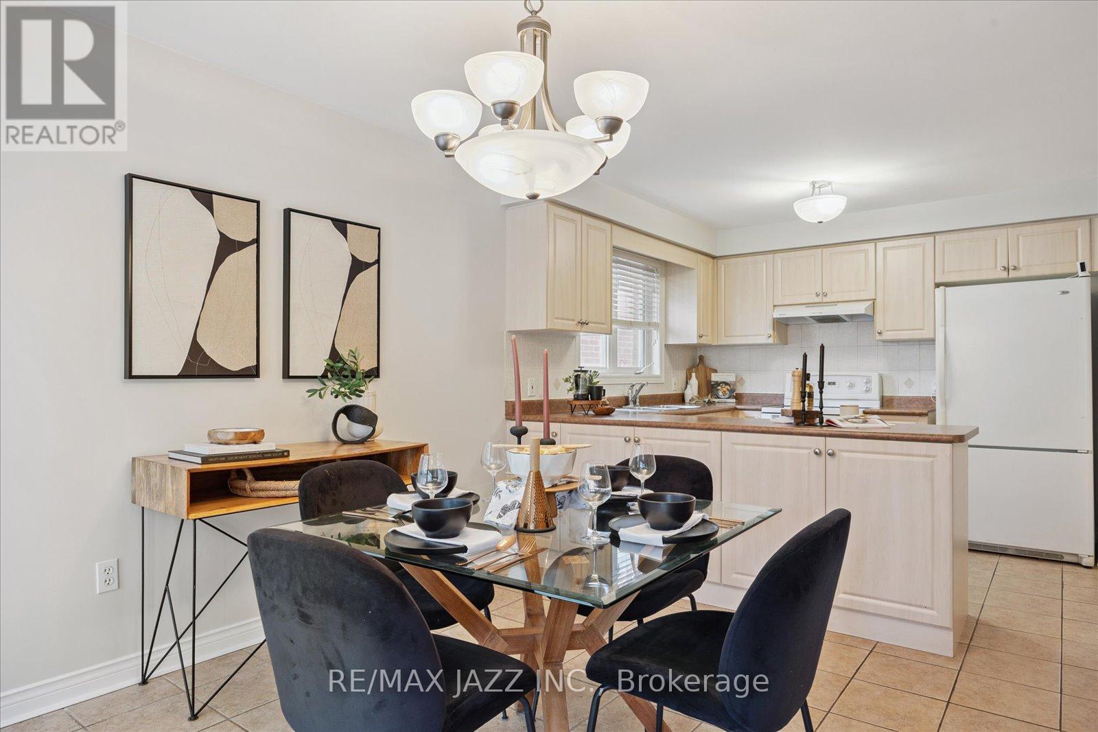 Photo 22 of 12 Lacroix Court, Whitby ON