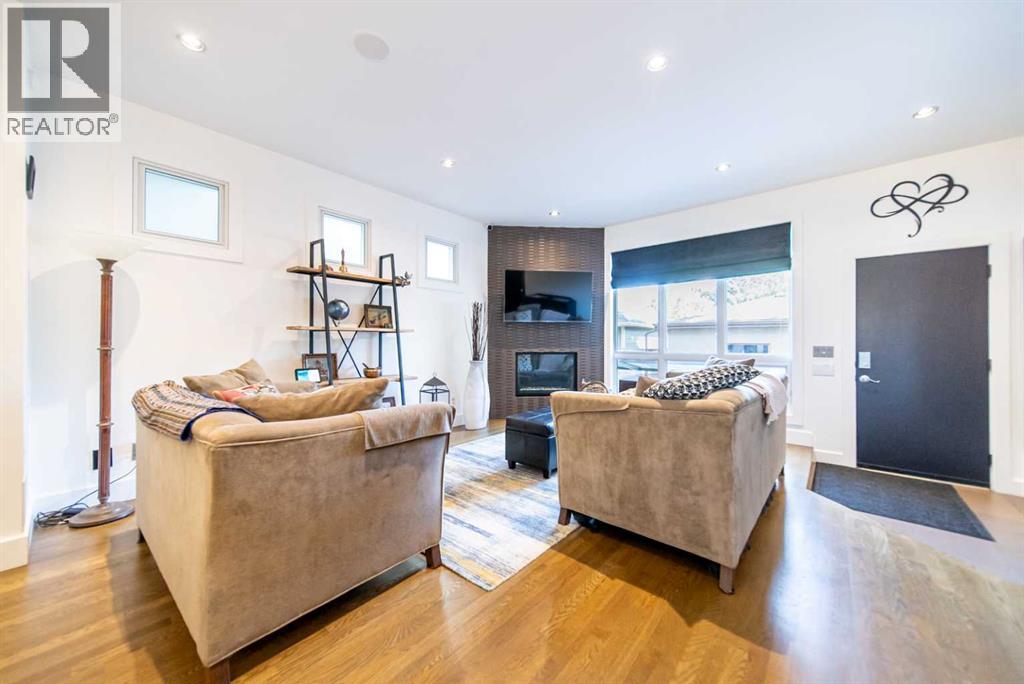 Single Family House for Sale in   Avenue SW Erlton Calgary 
