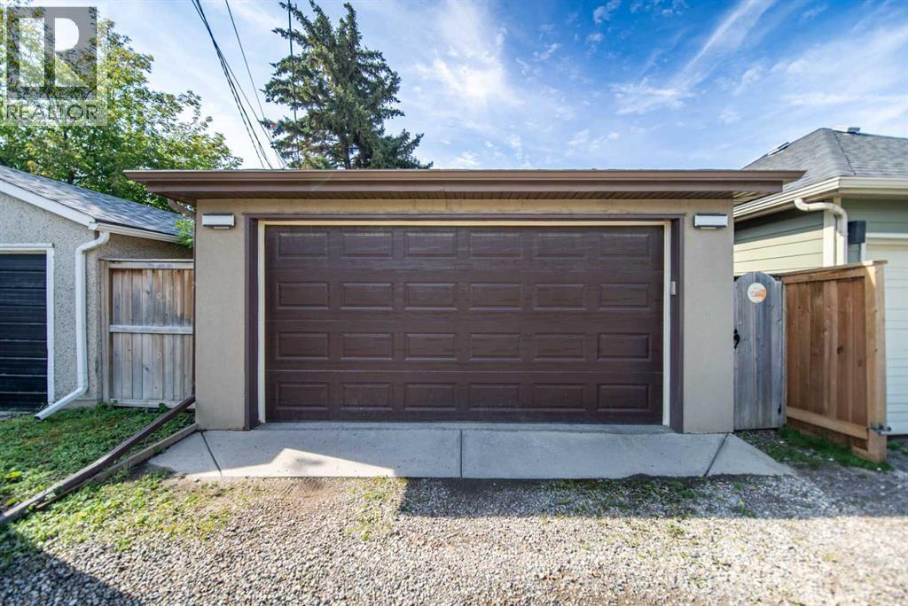 Single Family House for Sale in   Avenue SW Erlton Calgary 