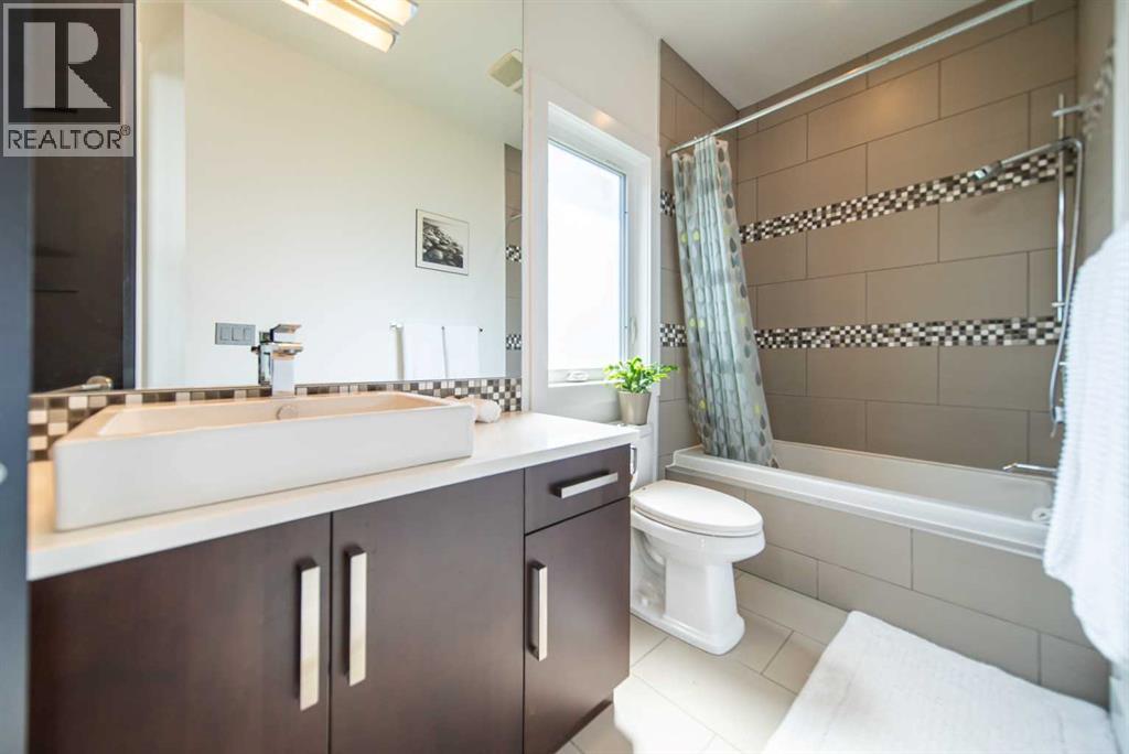 Single Family House for Sale in   Avenue SW Erlton Calgary 