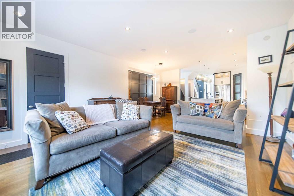 Single Family House for Sale in   Avenue SW Erlton Calgary 