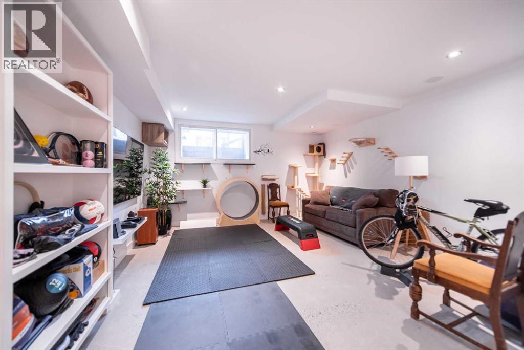 Single Family House for Sale in   Avenue SW Erlton Calgary 