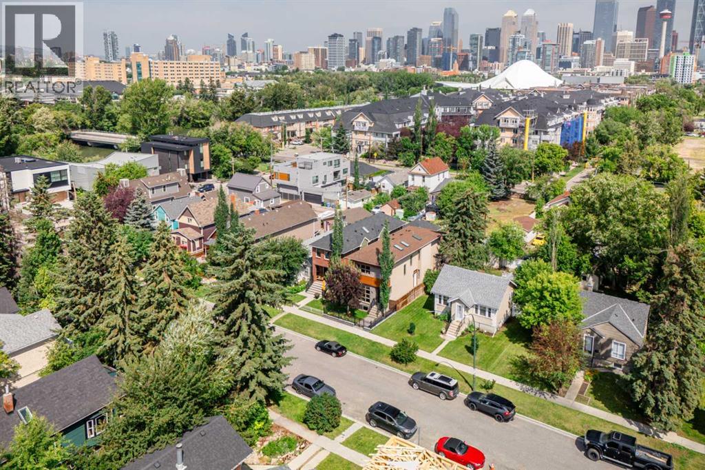 Single Family House for Sale in   Avenue SW Erlton Calgary 