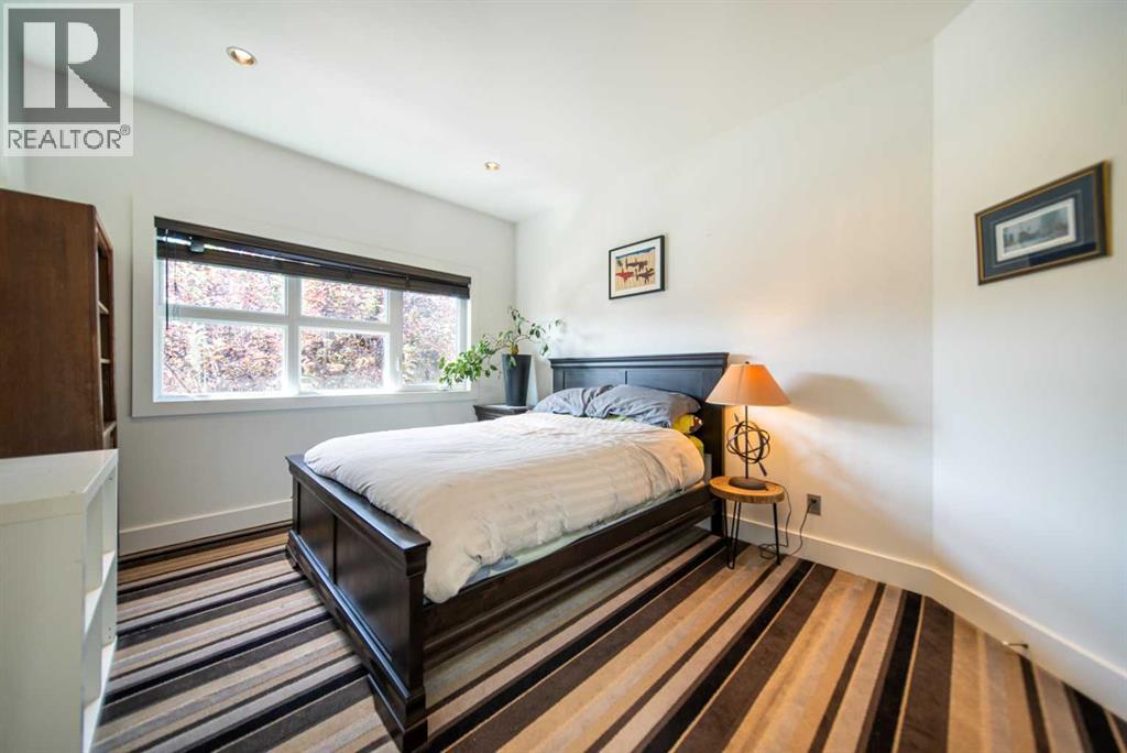 Single Family House for Sale in   Avenue SW Erlton Calgary 