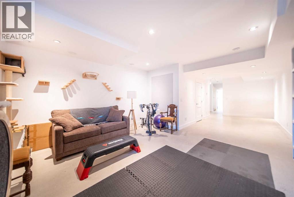Single Family House for Sale in   Avenue SW Erlton Calgary 