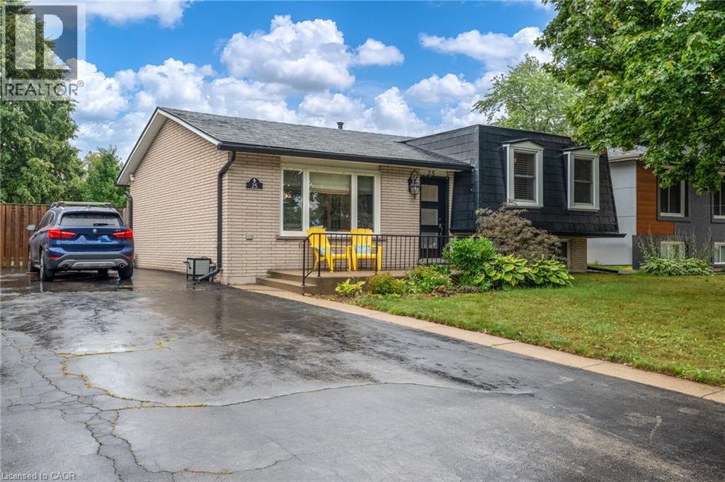 Photo 8 of 25 Glenvale Drive, Hamilton ON