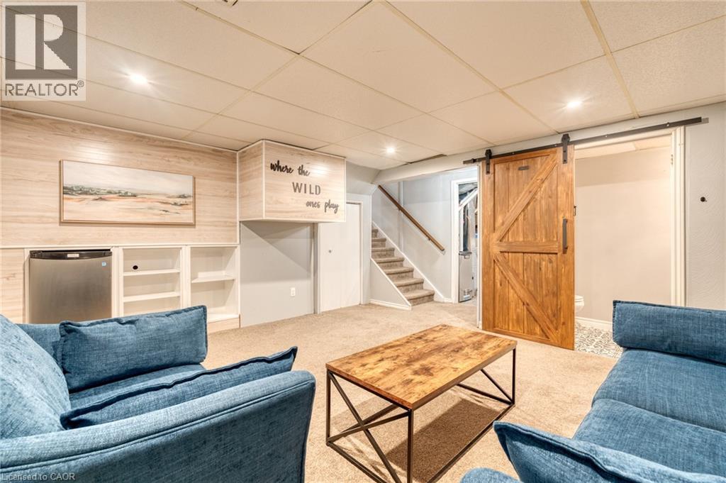 Photo 32 of 25 Glenvale Drive, Hamilton ON