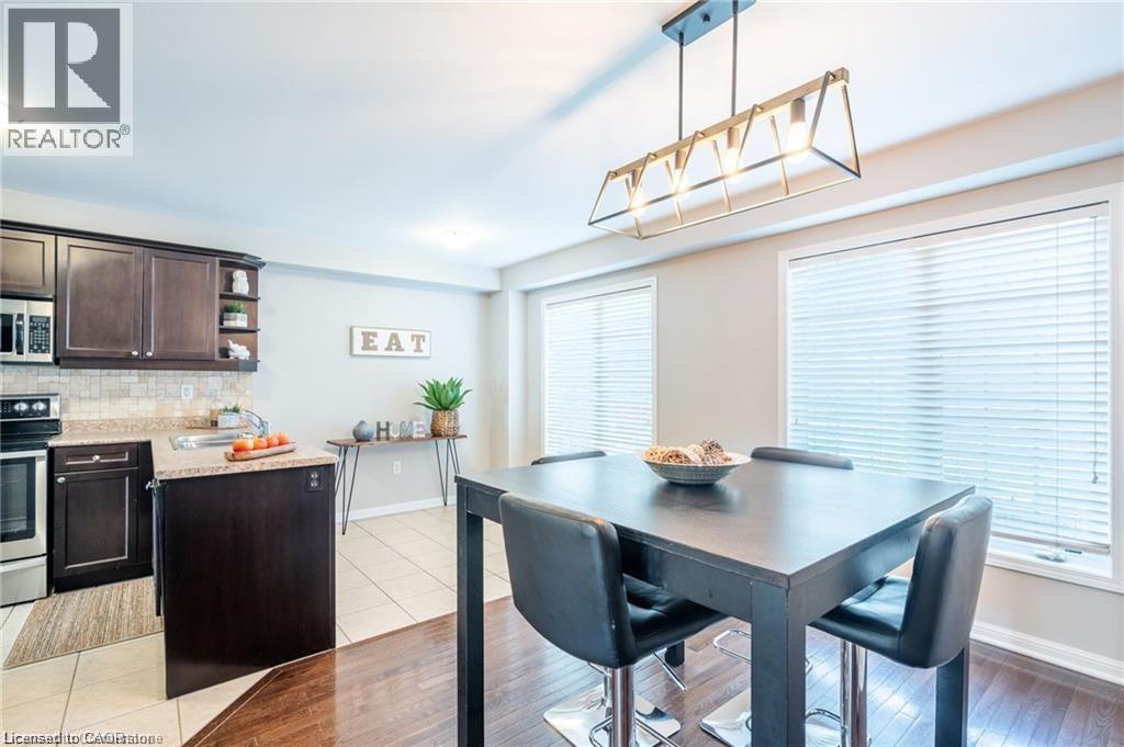 Photo 9 of 69 Hepworth Crescent, Ancaster ON