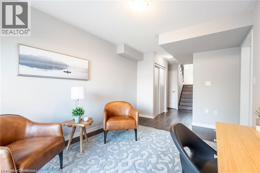 Photo 6 of 69 Hepworth Crescent, Ancaster ON