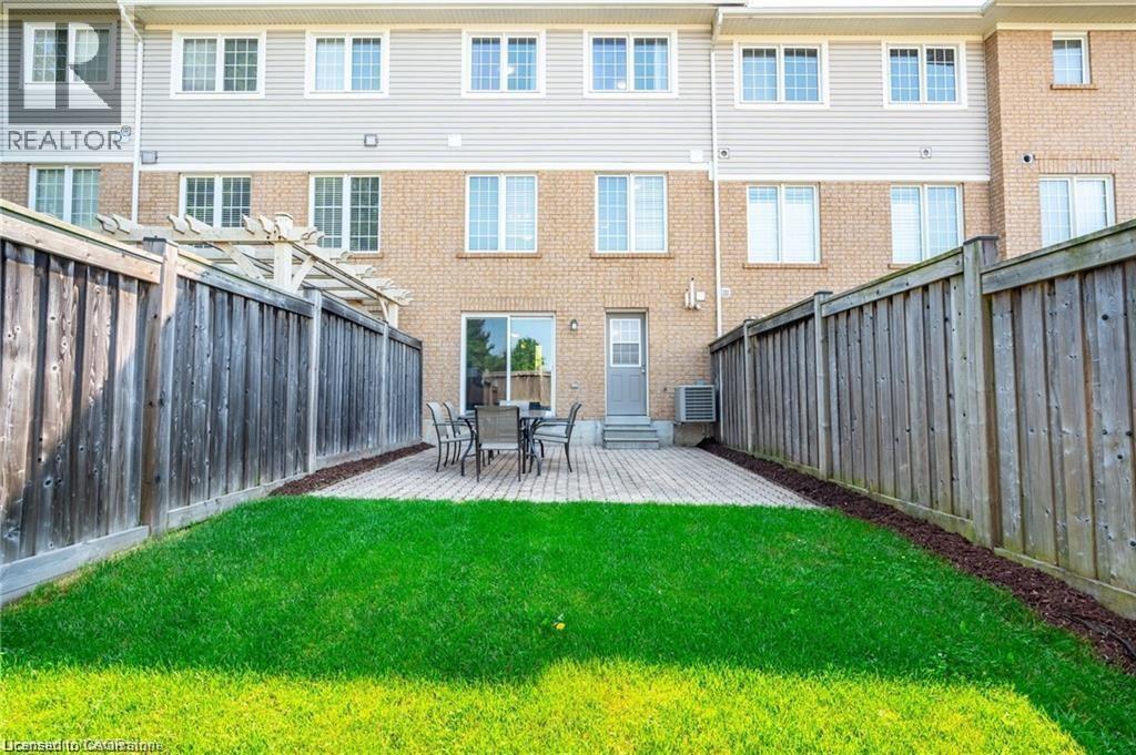 Photo 12 of 69 Hepworth Crescent, Ancaster ON