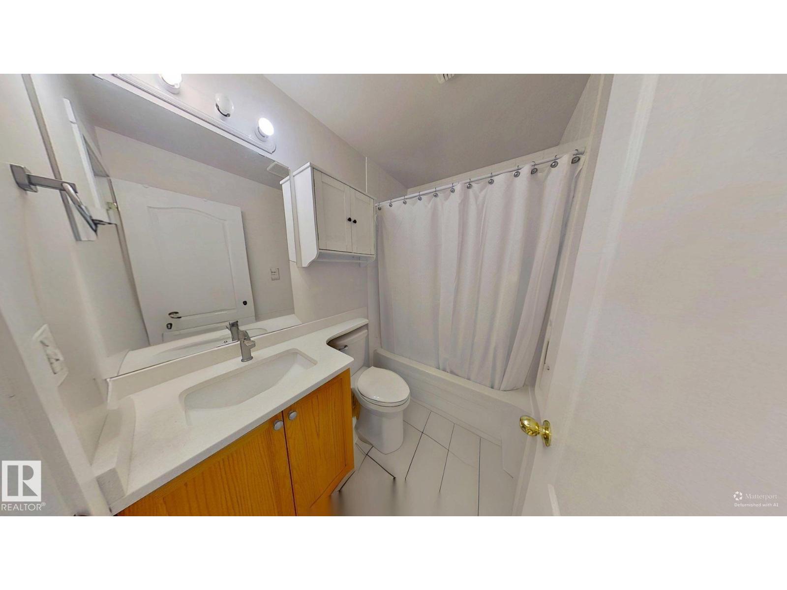 Photo 19 of 8415 156 Av Nw, Edmonton AB