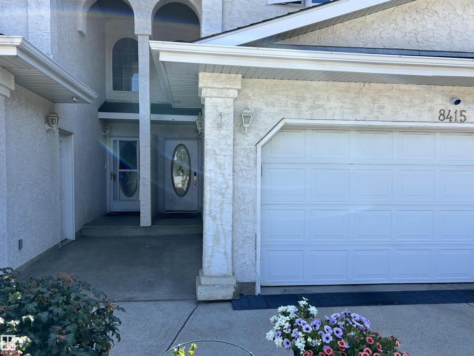 Photo 2 of 8415 156 Av Nw, Edmonton AB