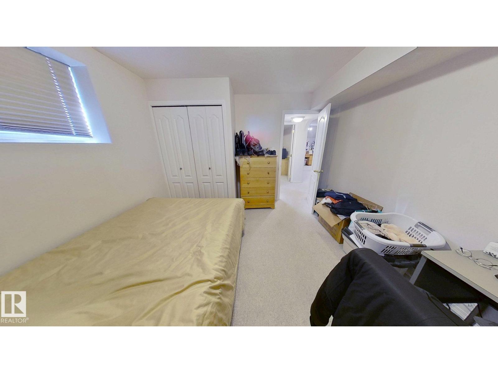 Photo 21 of 8415 156 Av Nw, Edmonton AB