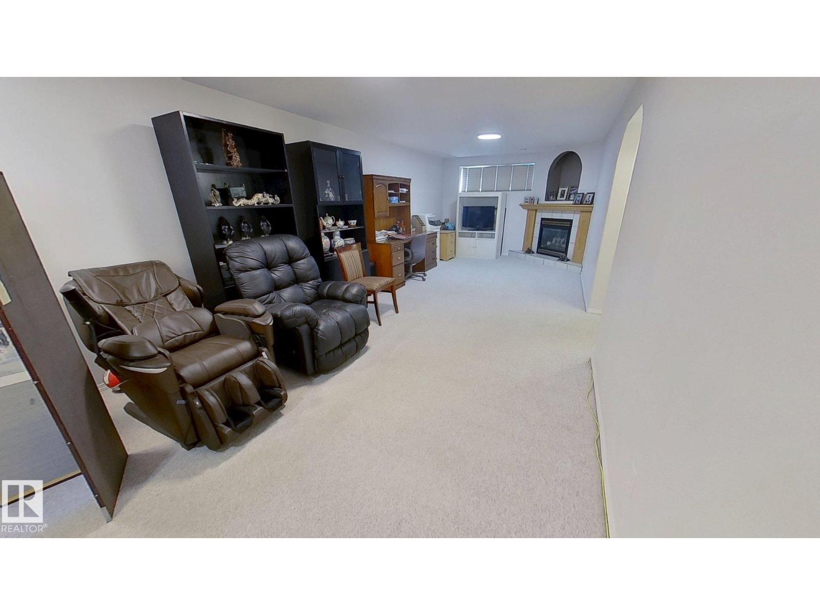 Photo 24 of 8415 156 Av Nw, Edmonton AB