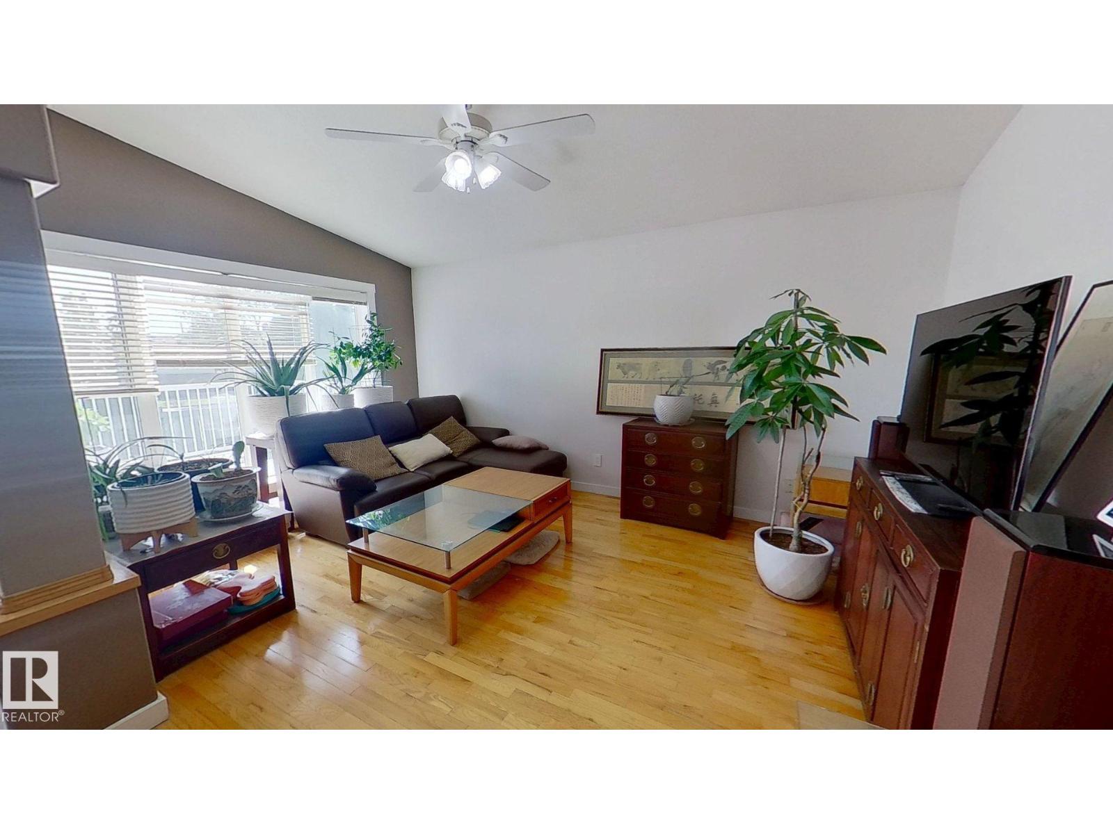 Photo 8 of 8415 156 Av Nw, Edmonton AB