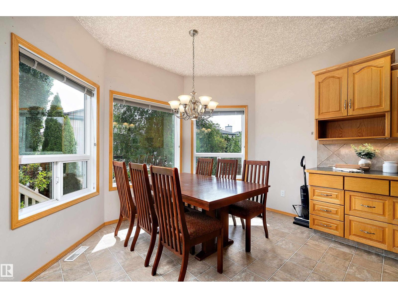 Photo 15 of 12 Birchwood Cl, Leduc AB