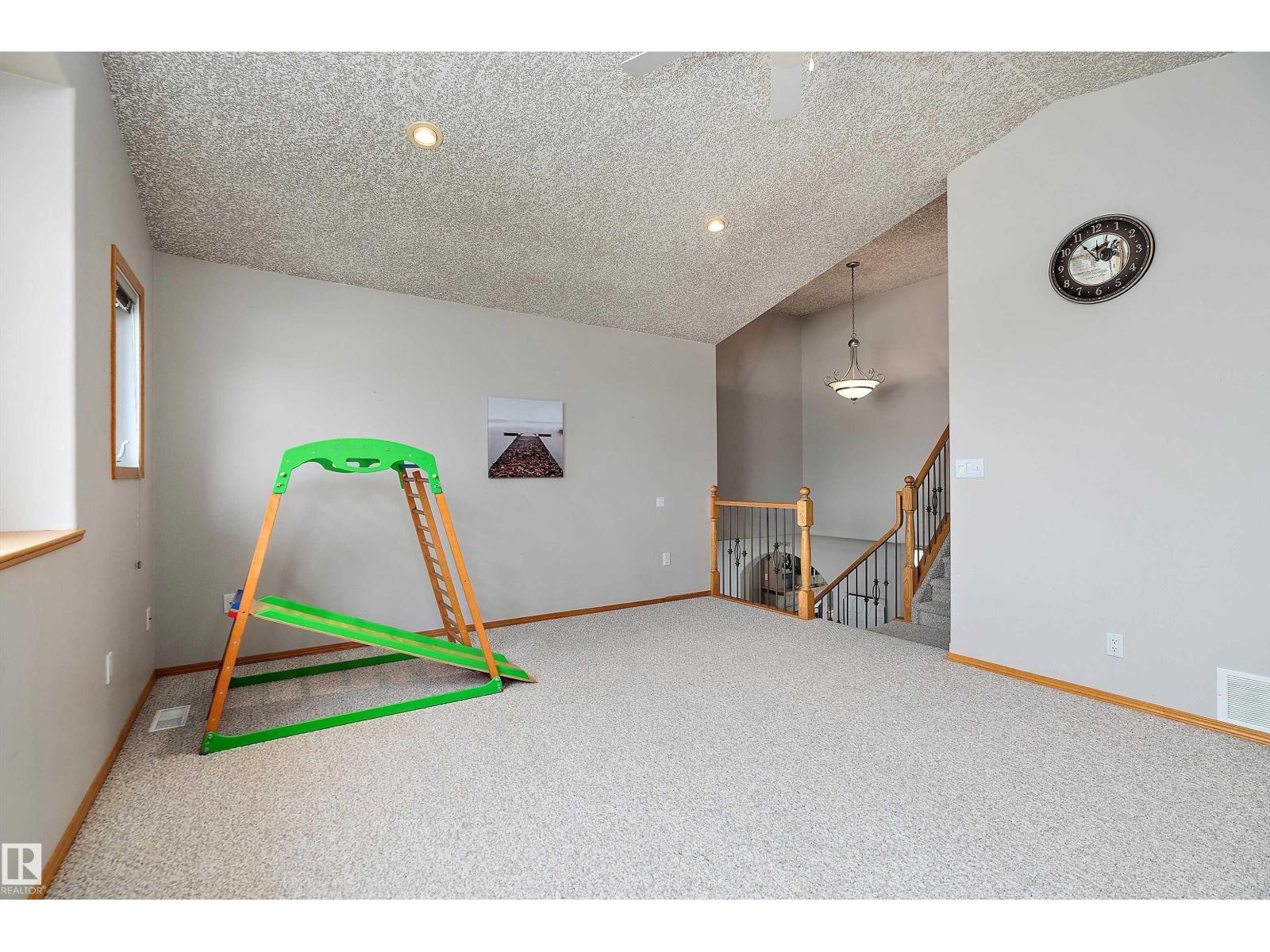 Photo 23 of 12 Birchwood Cl, Leduc AB