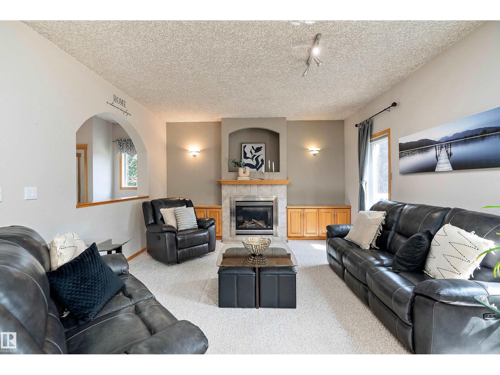 Photo 6 of 12 Birchwood Cl, Leduc AB