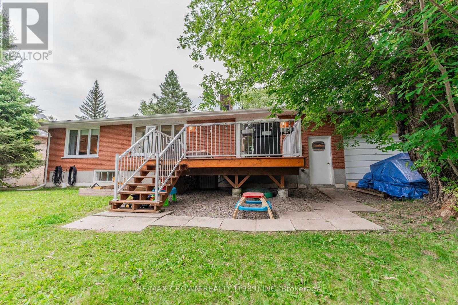 Photo 3 of 7 Sussex Place, Kapuskasing ON