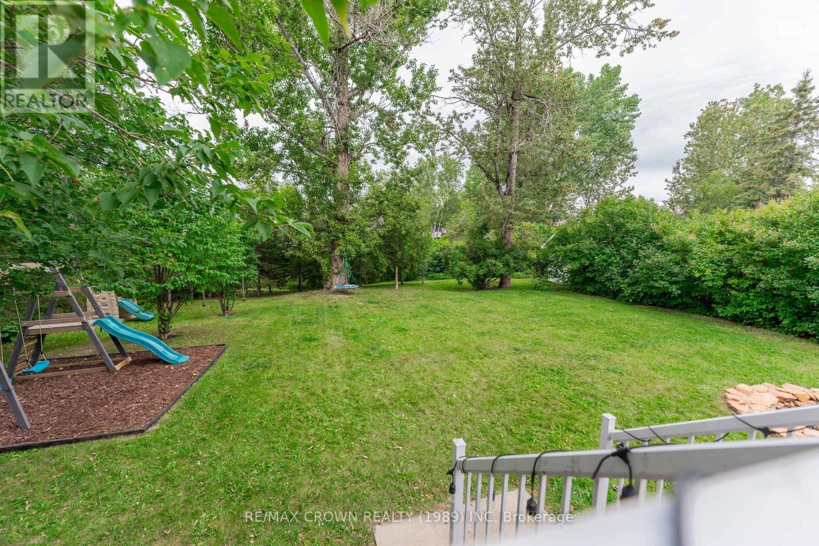 Photo 5 of 7 Sussex Place, Kapuskasing ON