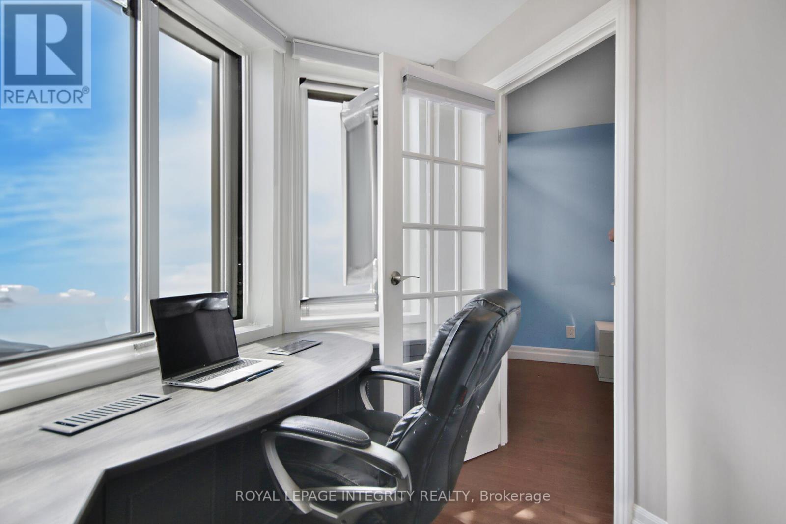 Photo 12 of 918 1025 Grenon Avenue, Ottawa ON
