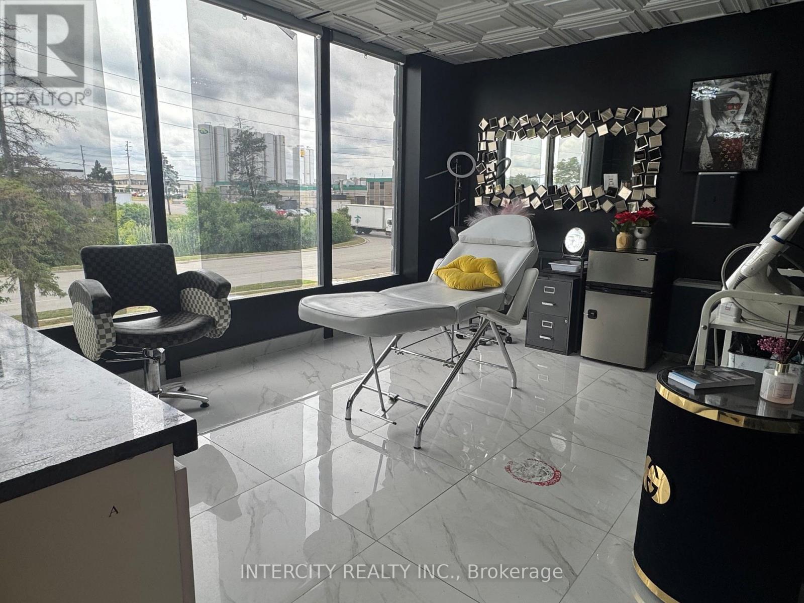 Photo 3 of 630 Rivermede Road, Vaughan ON