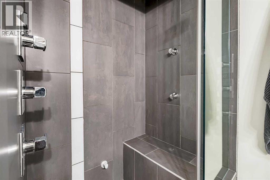 Photo 18 of 3133 40 Street Sw, Calgary AB