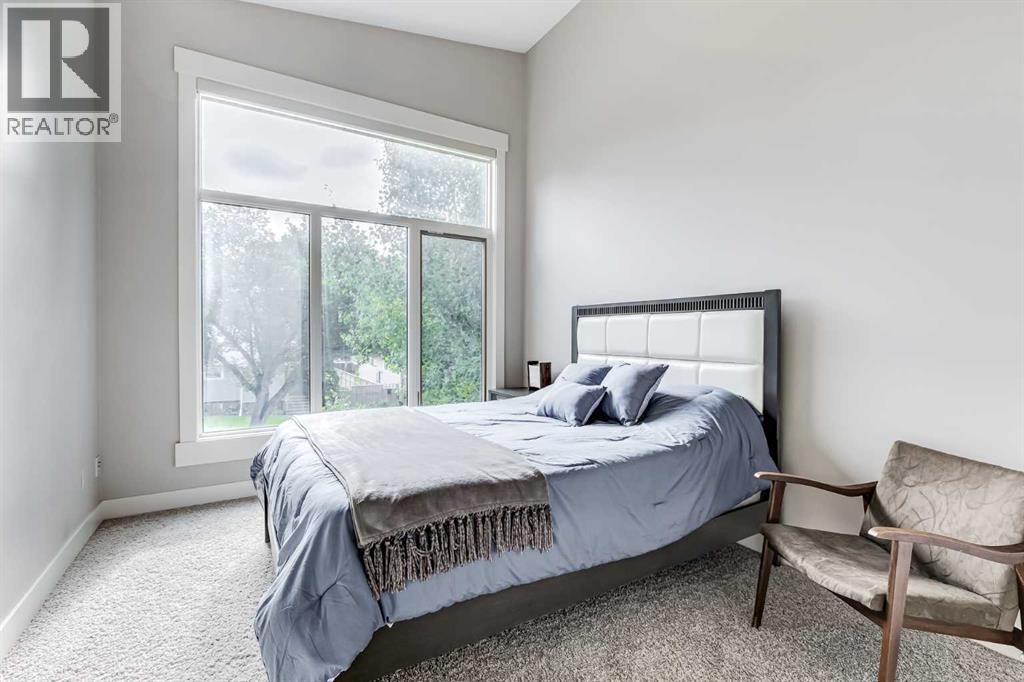 Photo 20 of 3133 40 Street Sw, Calgary AB