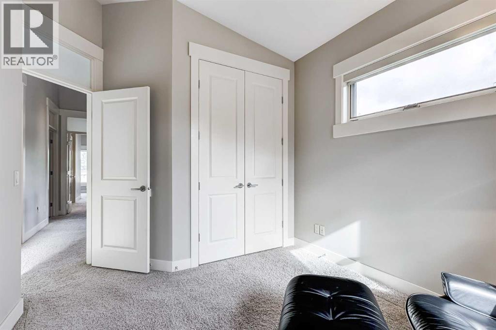 Photo 23 of 3133 40 Street Sw, Calgary AB