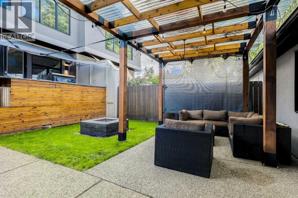 Photo 33 of 3133 40 Street Sw, Calgary AB