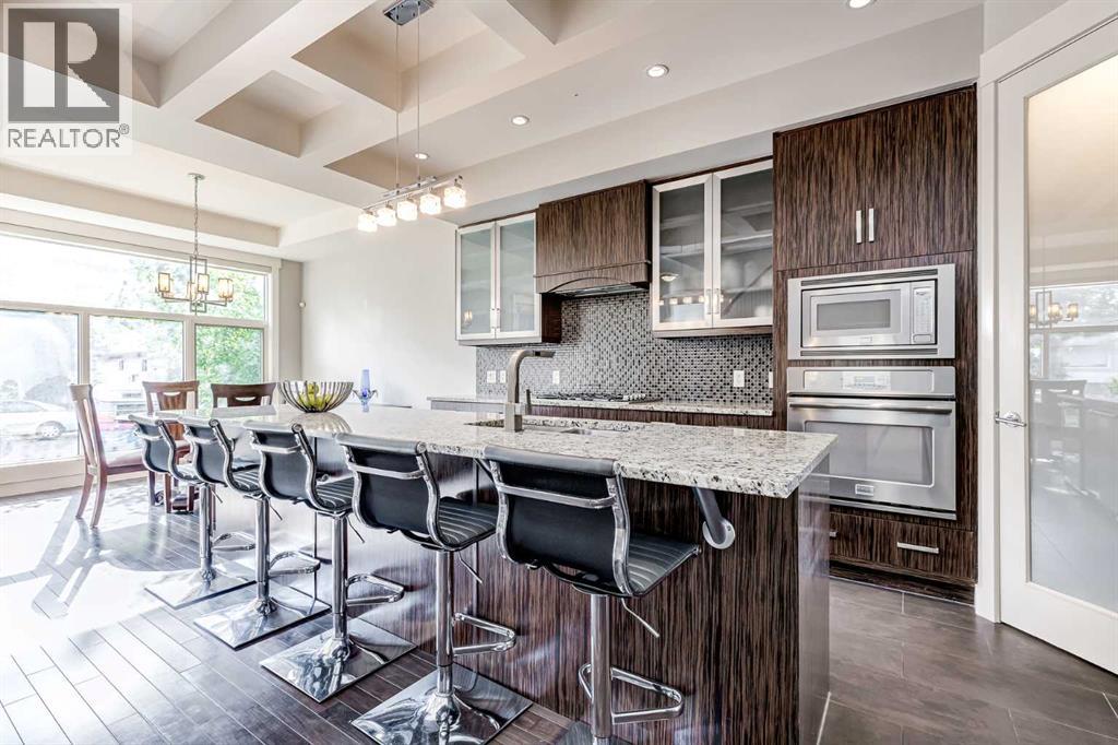 Photo 4 of 3133 40 Street Sw, Calgary AB