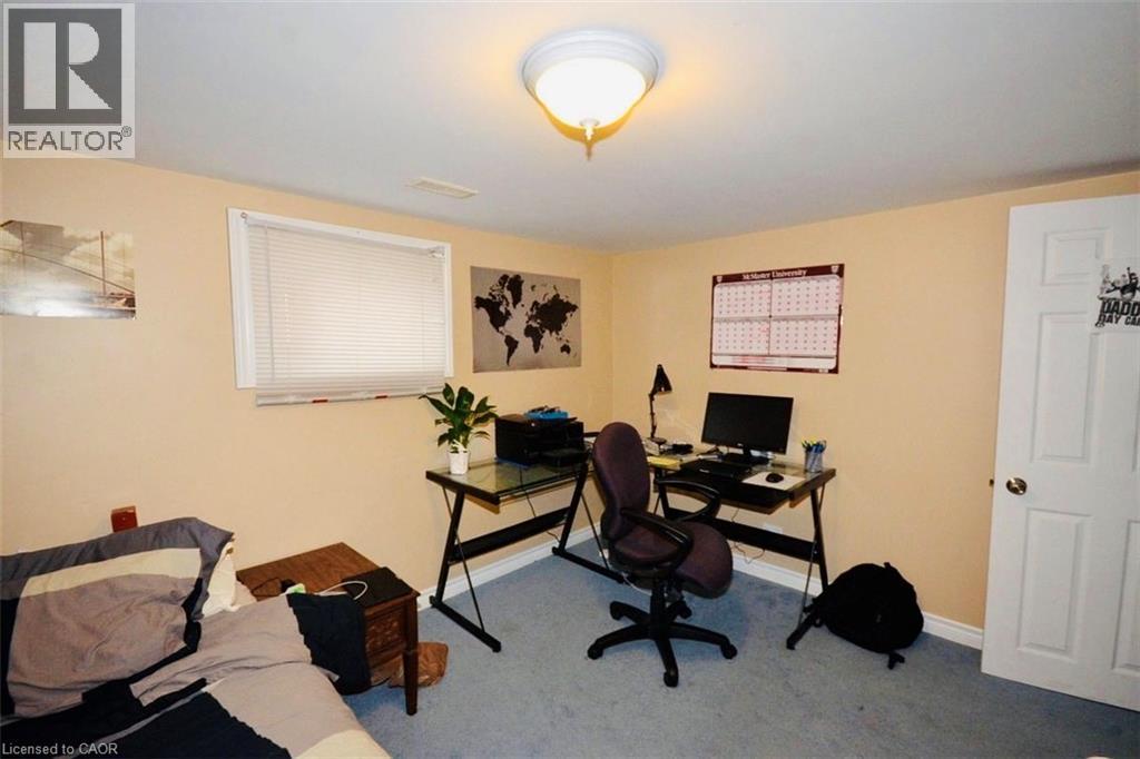 Photo 7 of 15 Mericourt Road, Hamilton ON