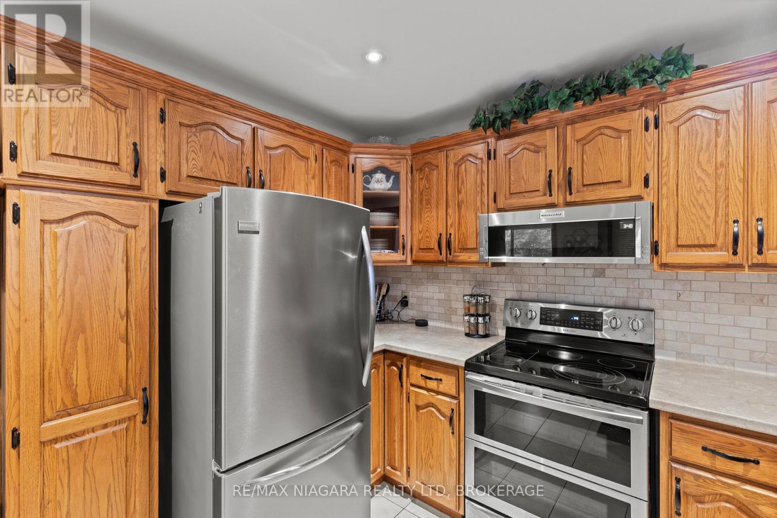 Photo 30 of 7297 Green Boughs Road, Niagara Falls ON